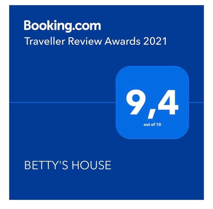 דירות פיתגוריו Betty'S House מראה חיצוני תמונה